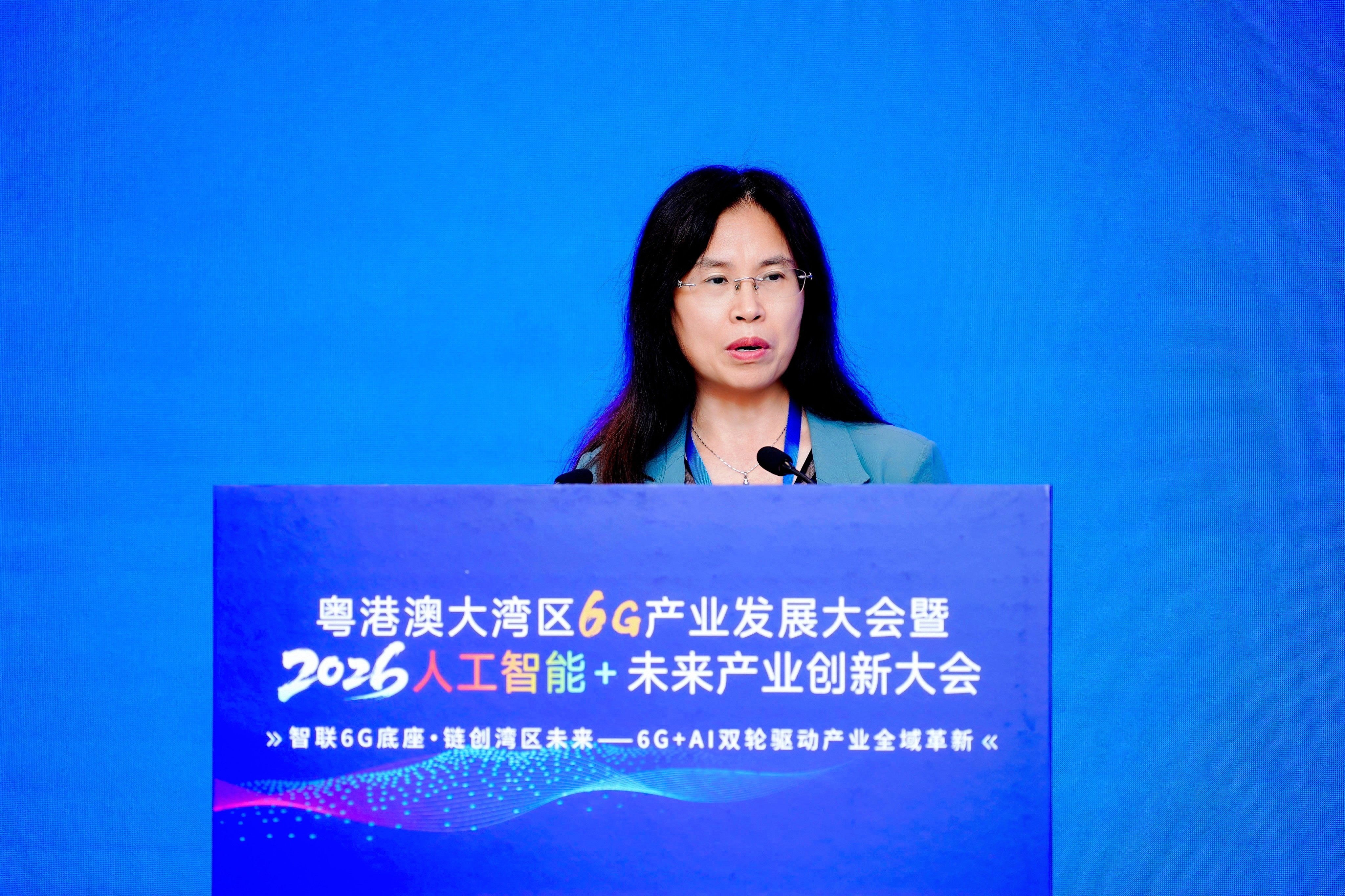 3广东省通信管理局副局长张红霞